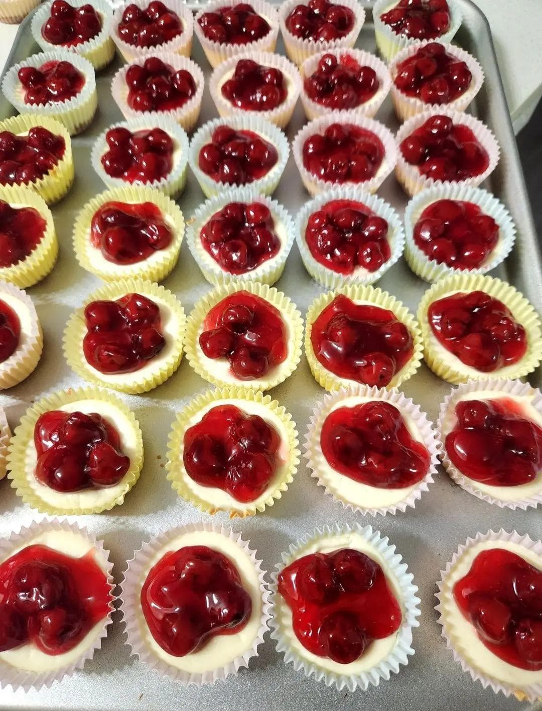 Cherry cheesecake